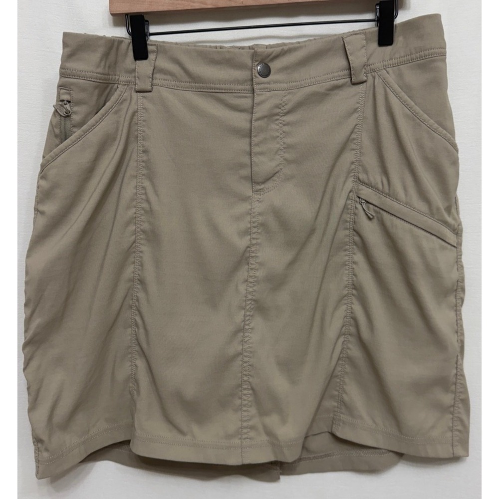 Duluth Women's Skirt Recliner Khaki Six Pocket Stretch Hiking Outdoor Size 14